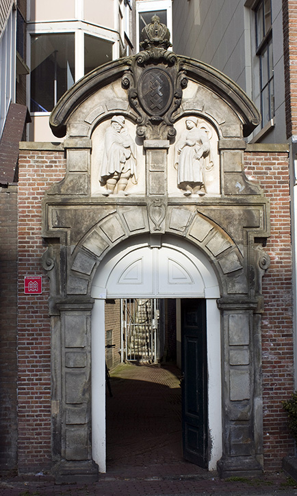 Poort naar voormalige leprozerie Amsterdam